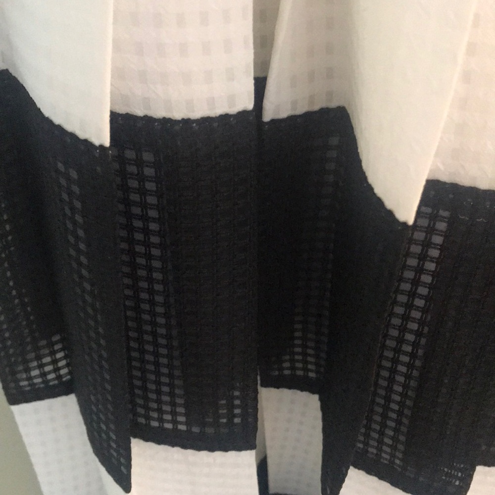 Beautiful midi pleated skirt - Picture 2 of 4